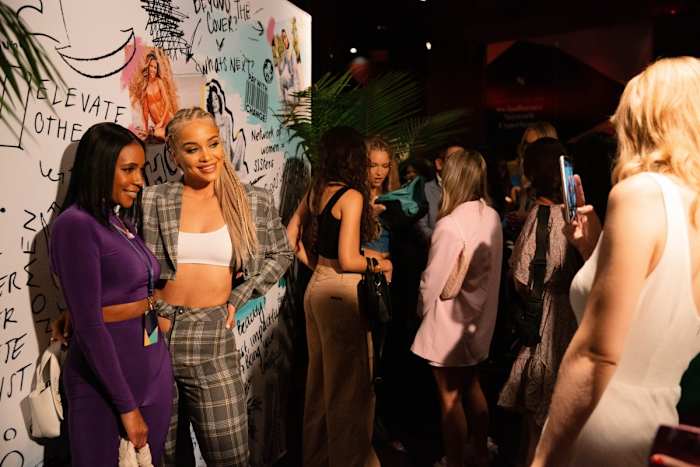 096DE527-CF6C-432E-8403-CE8FBEC4B6FC